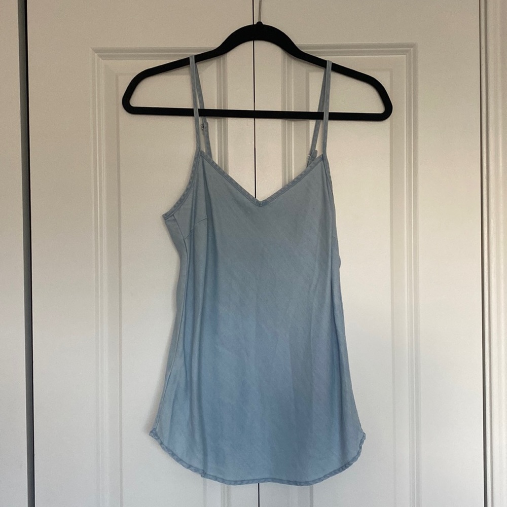 Blue linen Gap tank